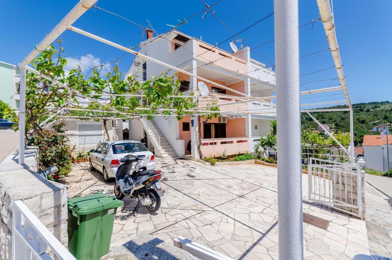 Apartments Kursan Trogir Eksteriør billede