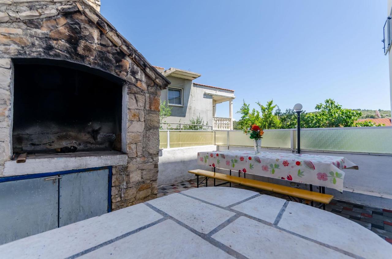 Apartments Kursan Trogir Eksteriør billede