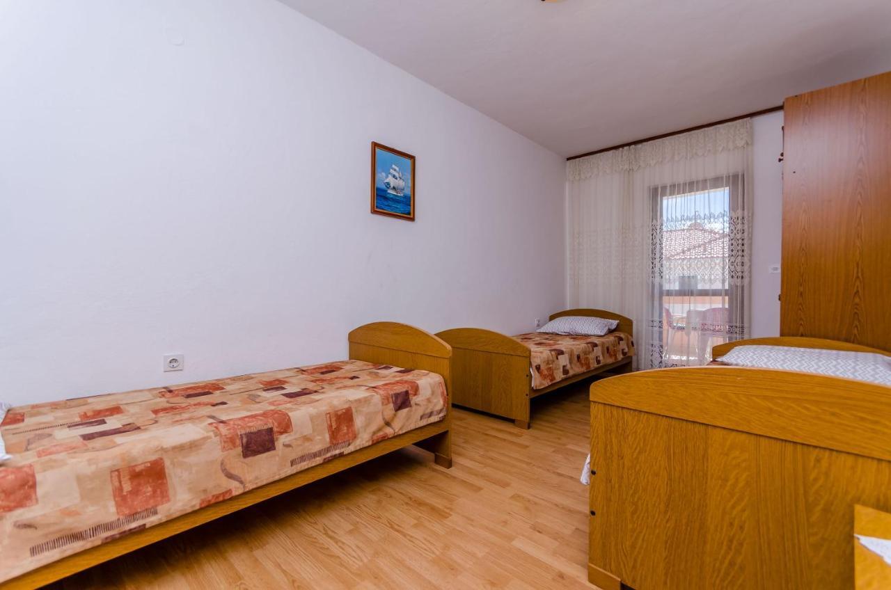 Apartments Kursan Trogir Eksteriør billede