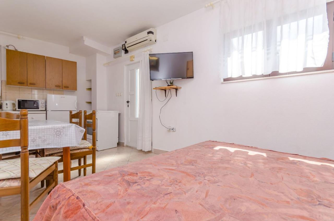Apartments Kursan Trogir Eksteriør billede